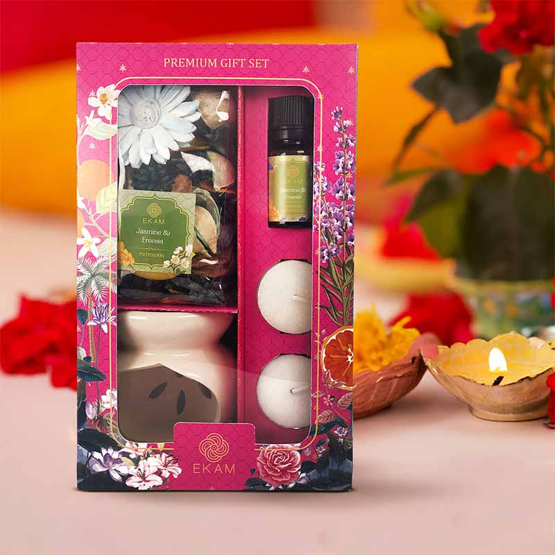 Ceramic Oil Warmer & Potpourri Gift Set | Jasmine & Freesia Scent