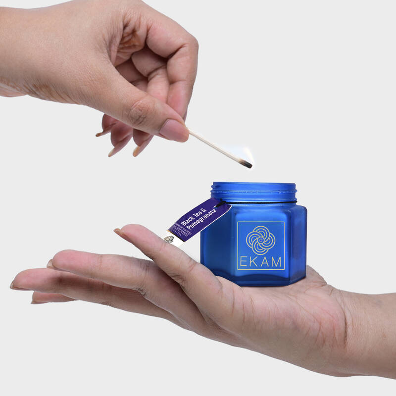 Black Tea & Pomegranate Hexa Jar Scented Candle