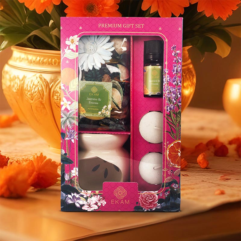 Jasmine &amp; Freesia Ceramic Oil Warmer &amp; Potpourri Gift Set