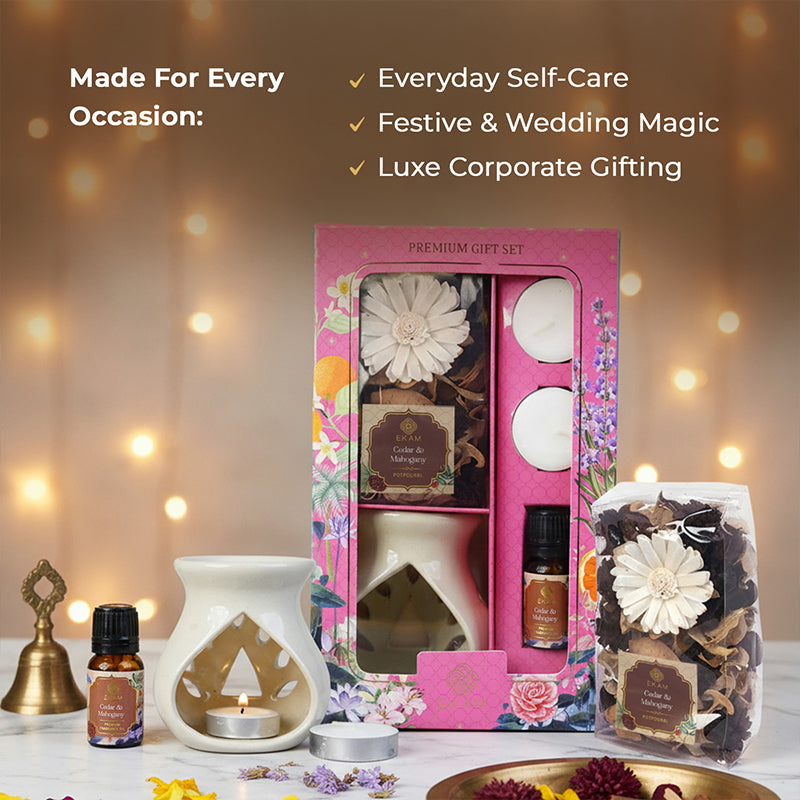 Cedar &amp; Mahogany Ceramic Oil Warmer &amp; Potpourri Gift Set