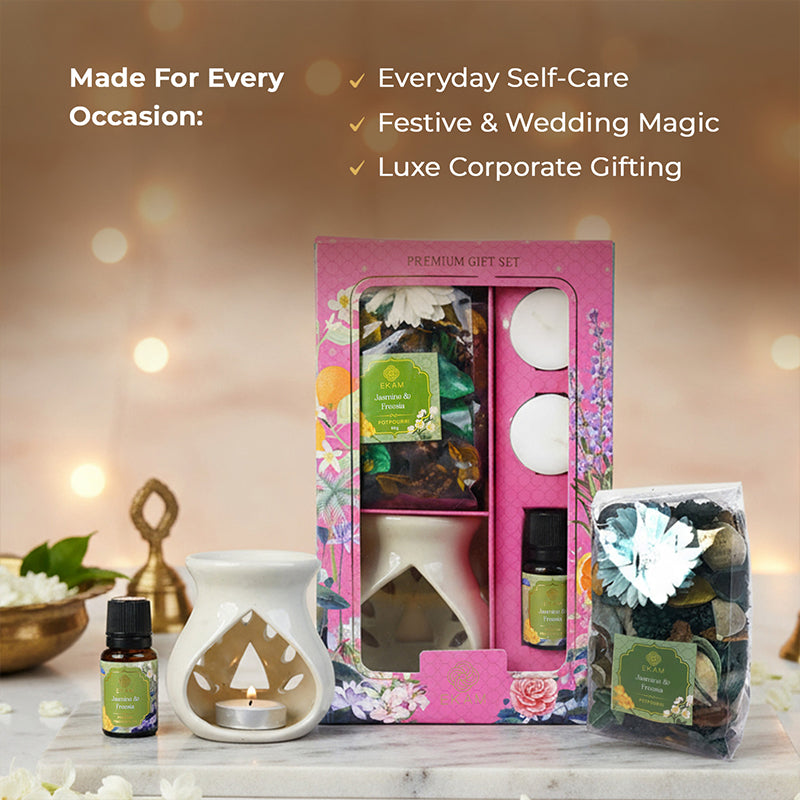 Jasmine &amp; Freesia Ceramic Oil Warmer &amp; Potpourri Gift Set